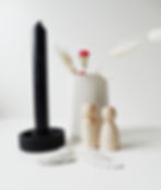 Kaarsenhouder rond mini met vaas en houten poppetjes