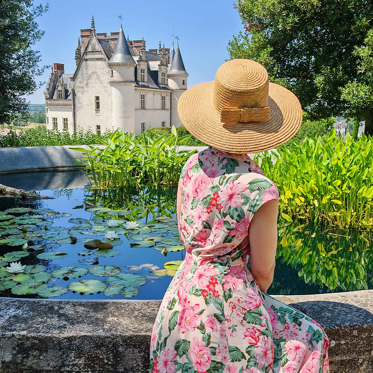 Gigi Bigoudi devant le Château Royal d'Amboise