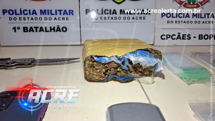 Força Tática e BOPE/CPCães apreendem quase 1 kg de drogas no Conjunto Carandá