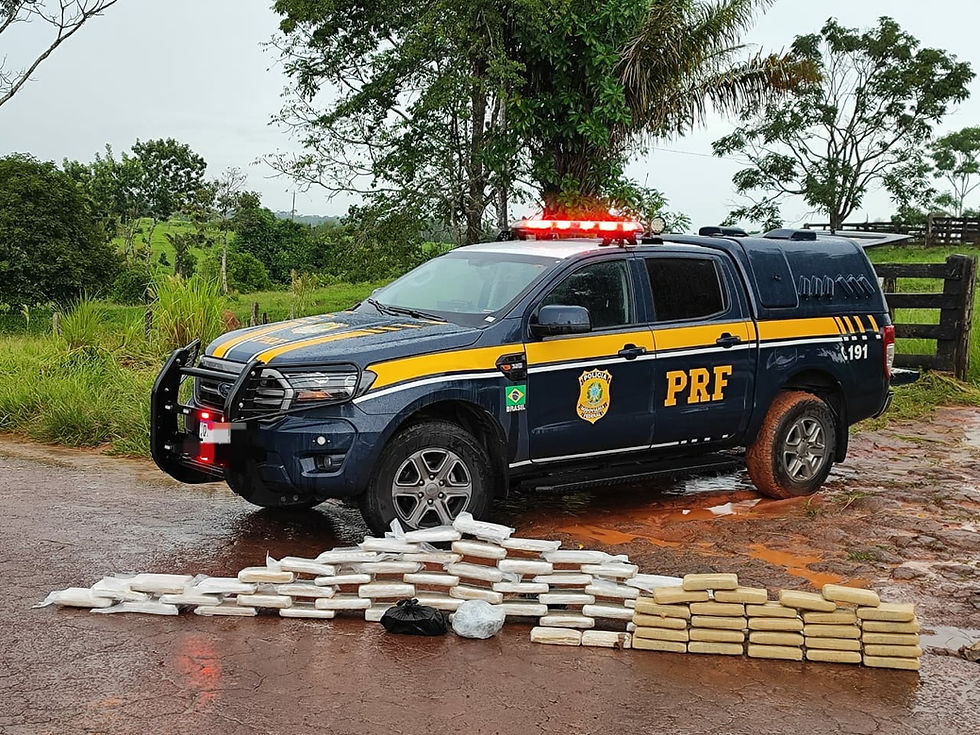Motorista de aplicativo e passageiros presos em Plácido de Castro por tráfico de drogas