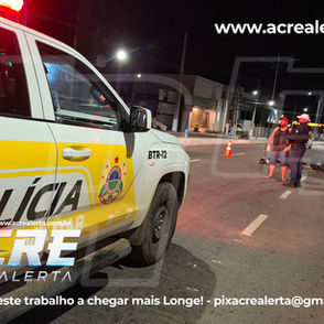 Casal fica ferido após motocicleta ser fechada por carro e bater em veículo estacionado na dias Martins
