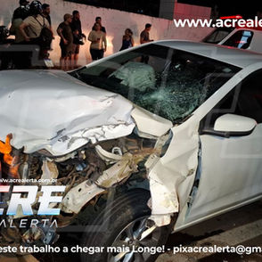 Supostamente embriagado, motorista perde controle de carro, provoca colisão violenta e deixa motociclista e passageira feridos em Rio Branco