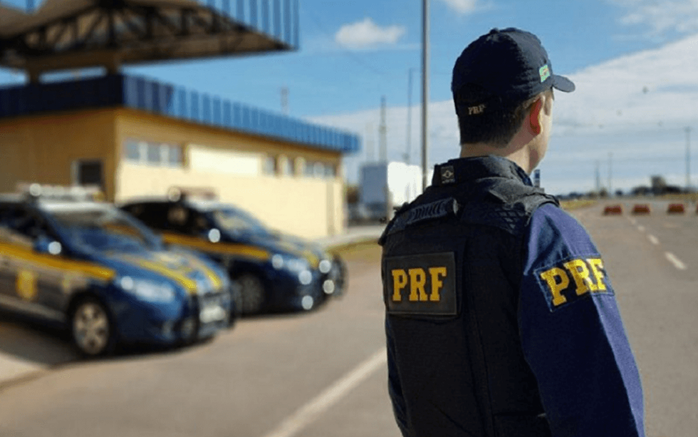 Operação Ano Novo: PRF intensifica fiscalização nas rodovias federais para garantir segurança durante o feriado
