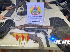 FORÇA TÁTICA EM AÇÃO: Ataque a tiros no Taquari termina com três presos armados e fardamento militar apreendido, em Rio Branco