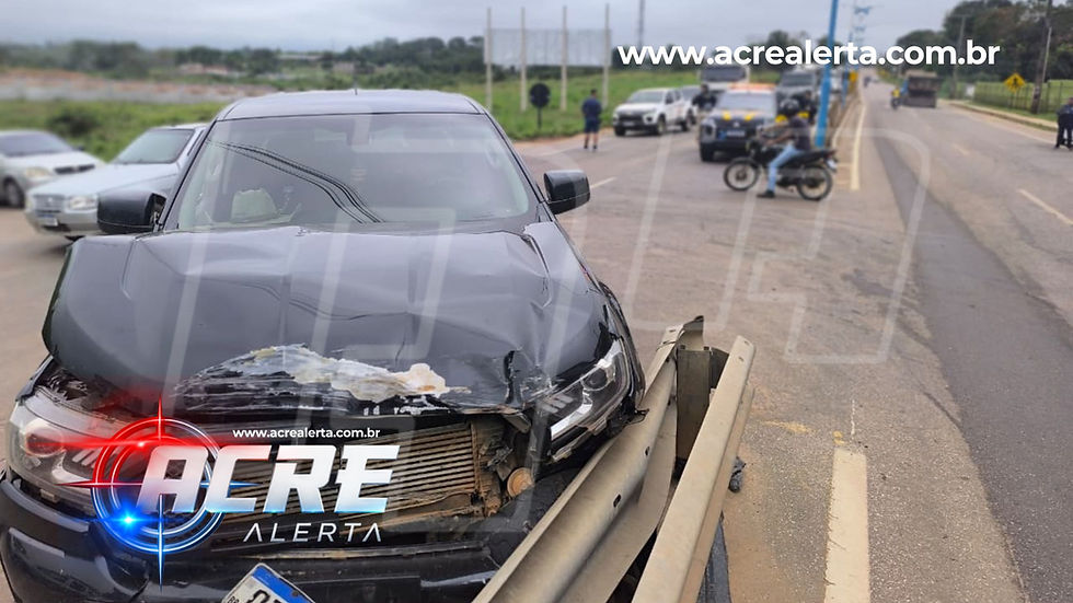 Colisão entre duas caminhonetes causa congestionamento na Via Verde e mobiliza PRF em Rio Branco