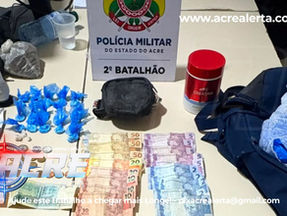 Força Tática do 2º BPM flagra mulher jogando droga e dinheiro em casa abandonada para tentar escapar de flagrante