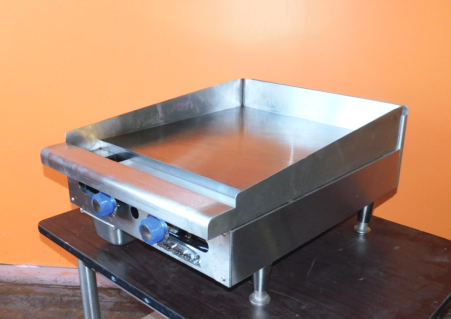 24" Propane (LP) Gas Griddle with Thermostats from Imperial trec