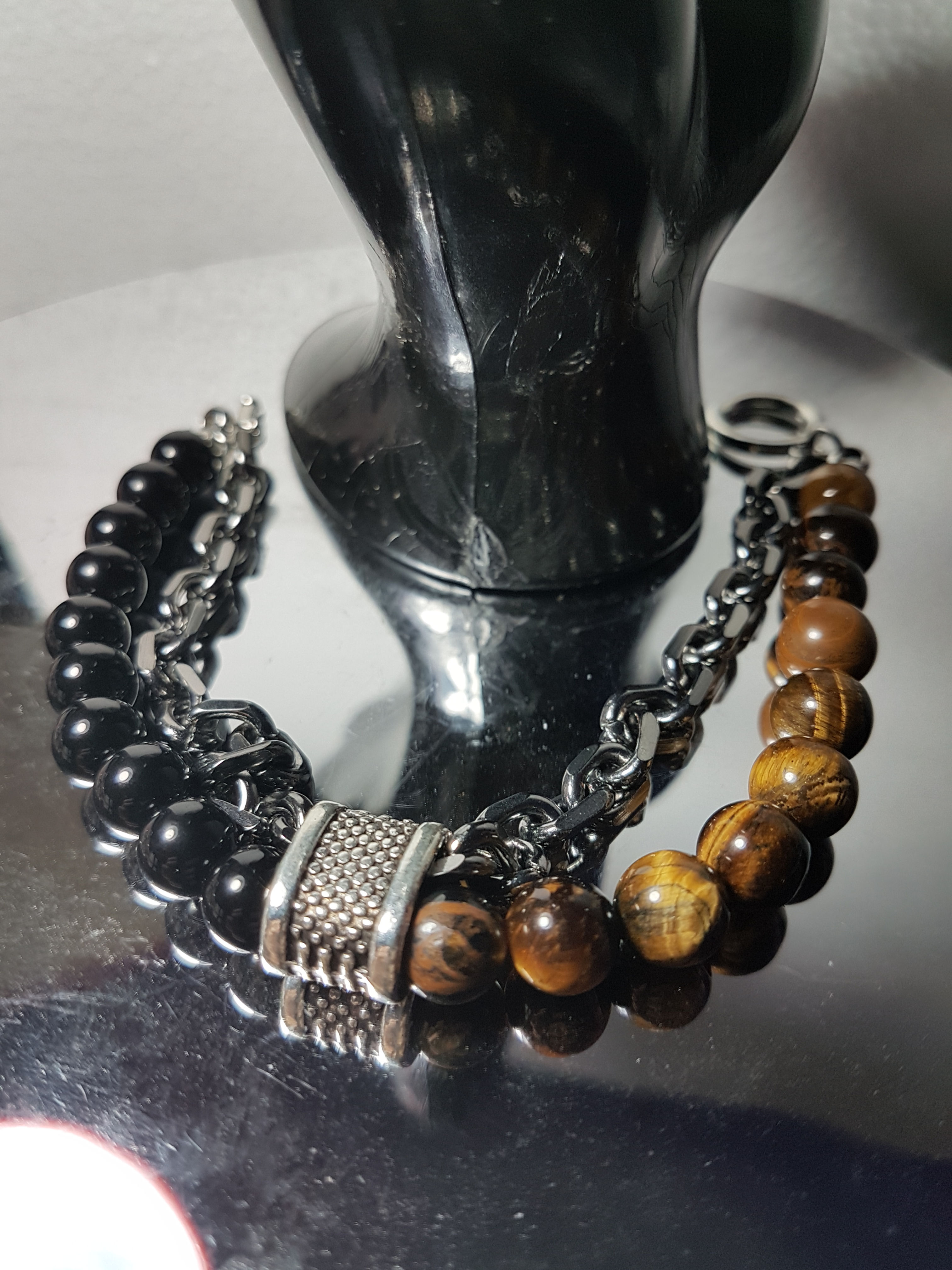 Braccialetto uomo con pietre in legno e nere