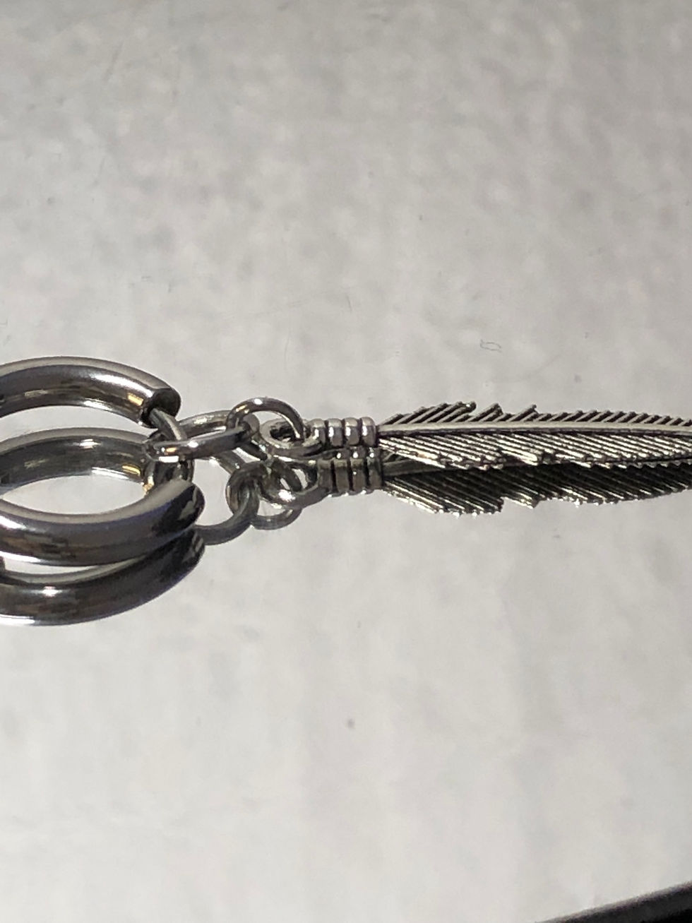 Miniatura: Orecchino singolo bellissimo di alta finitura color argento