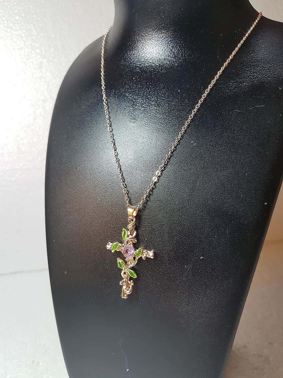 Miniatura: Collana con crocefisso stile barocco e zirconi
