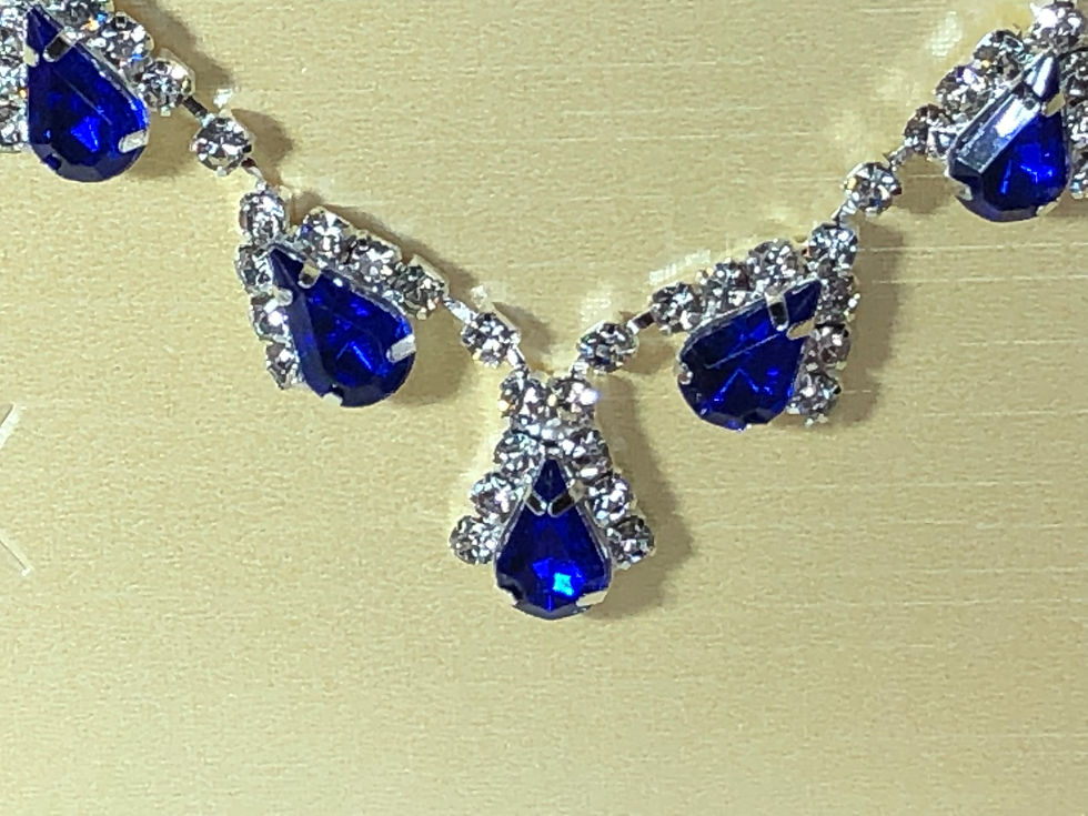 Miniatura: Parure Collana maglia speciale in strass con pendenti in pietre a forma di cuore