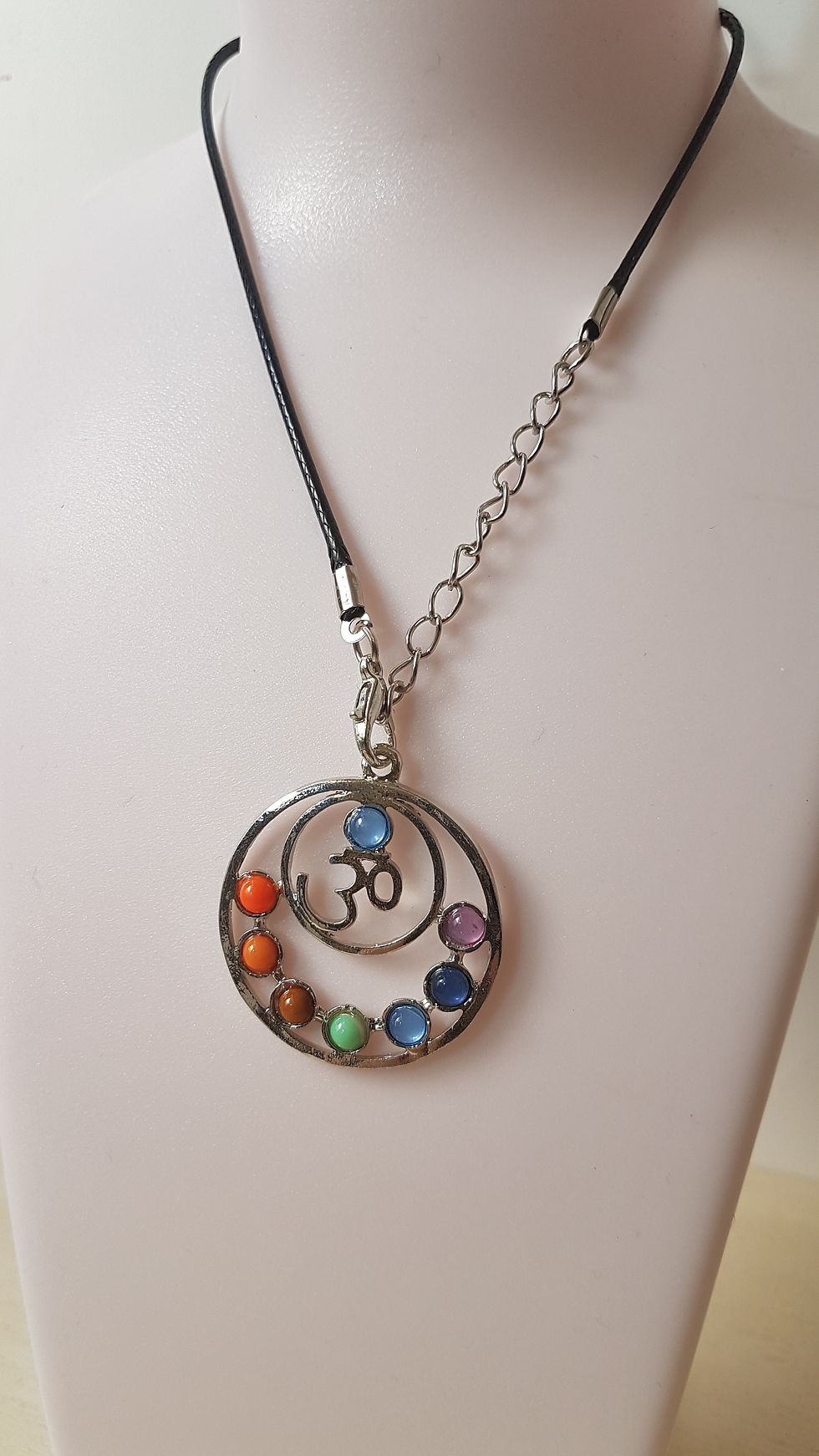 Miniatura: Collana con pietre cabochon, di ottima fattura