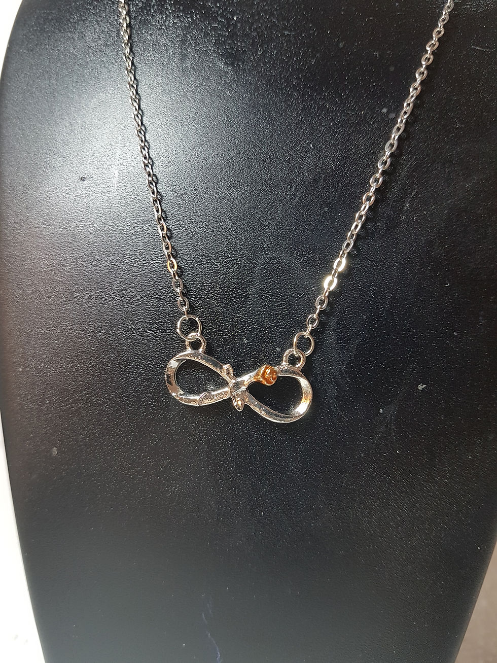 Miniatura: Collana con pendaglio INFINITO alta qualità