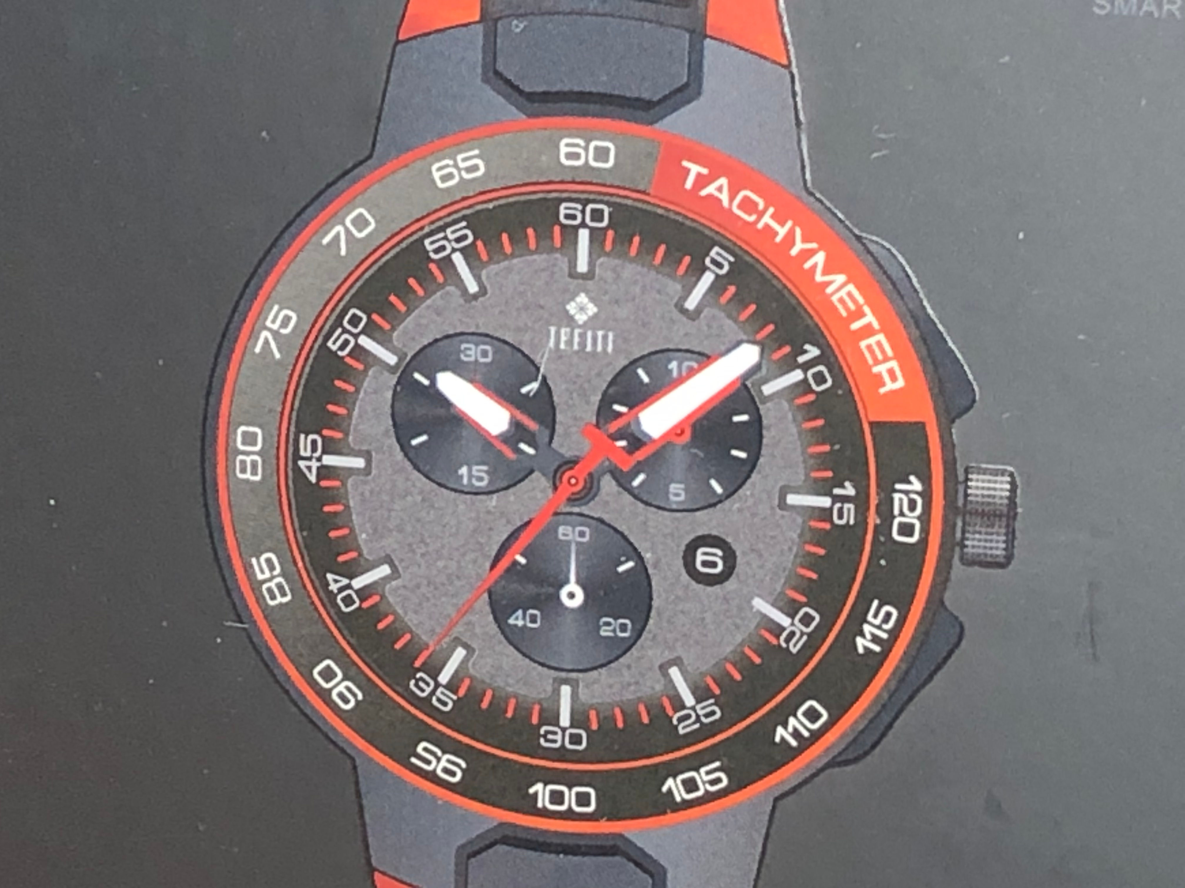 Orologio multimediale con molteplici funzioni