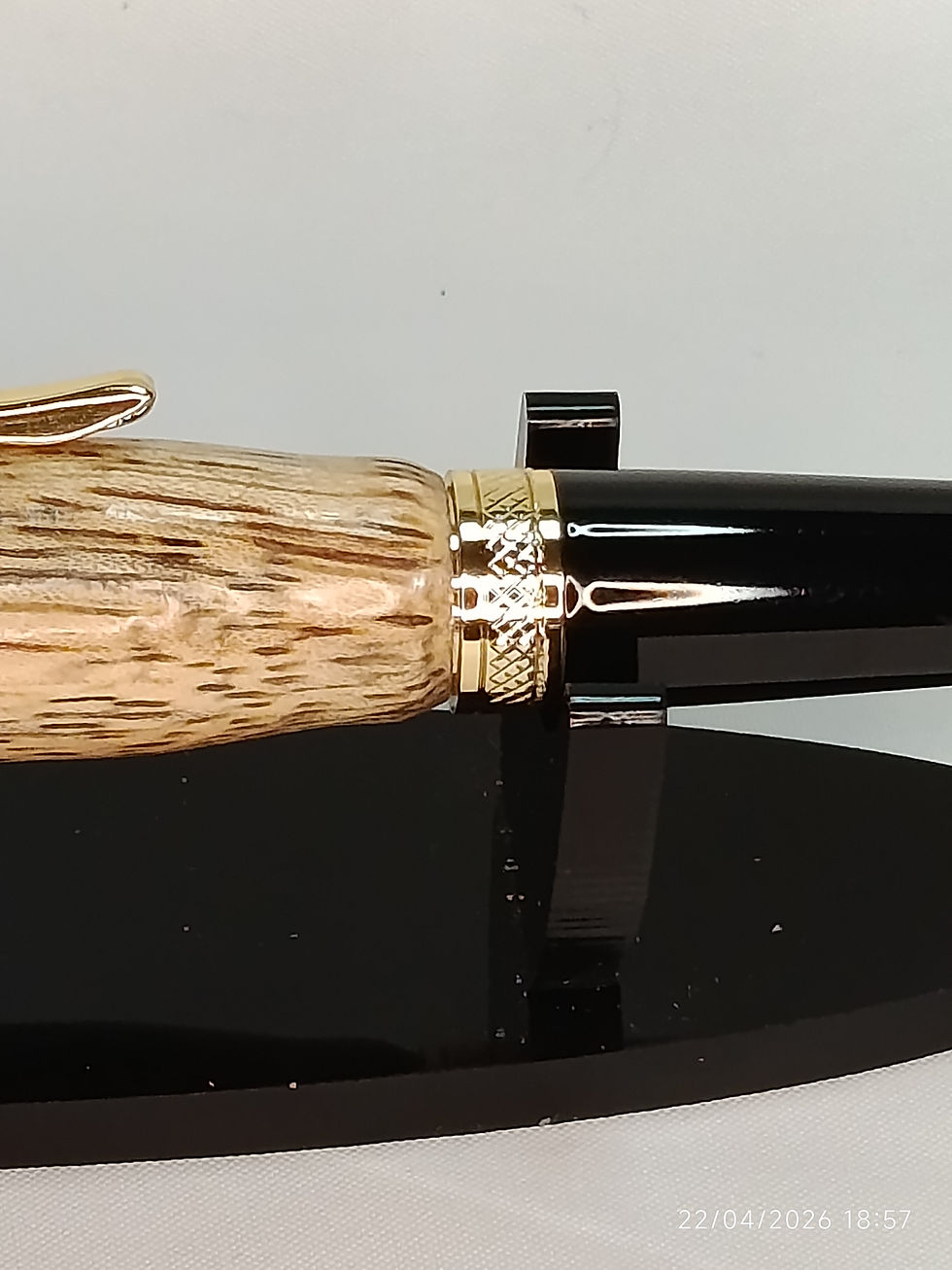 Miniatura: Penna a sfera fatta a mano con legno Iroco africano