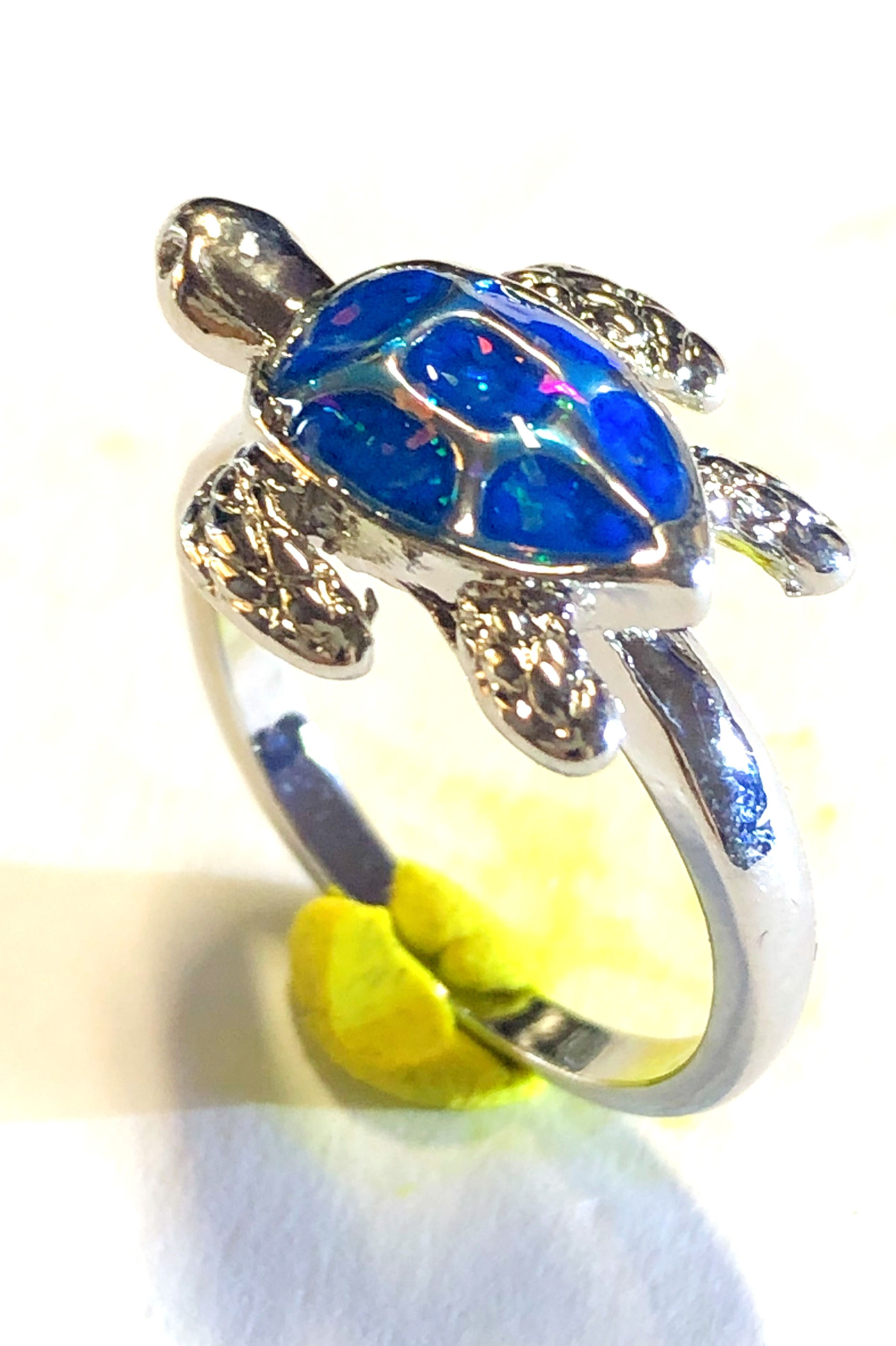 Anello tartaruga finemente lavorato di alta qualità mis.