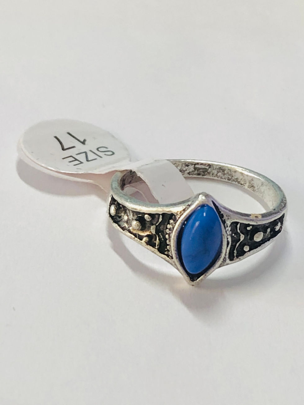 Miniatura: Anello con pietra naturale dura "CABOCHON" finemente lavorato
