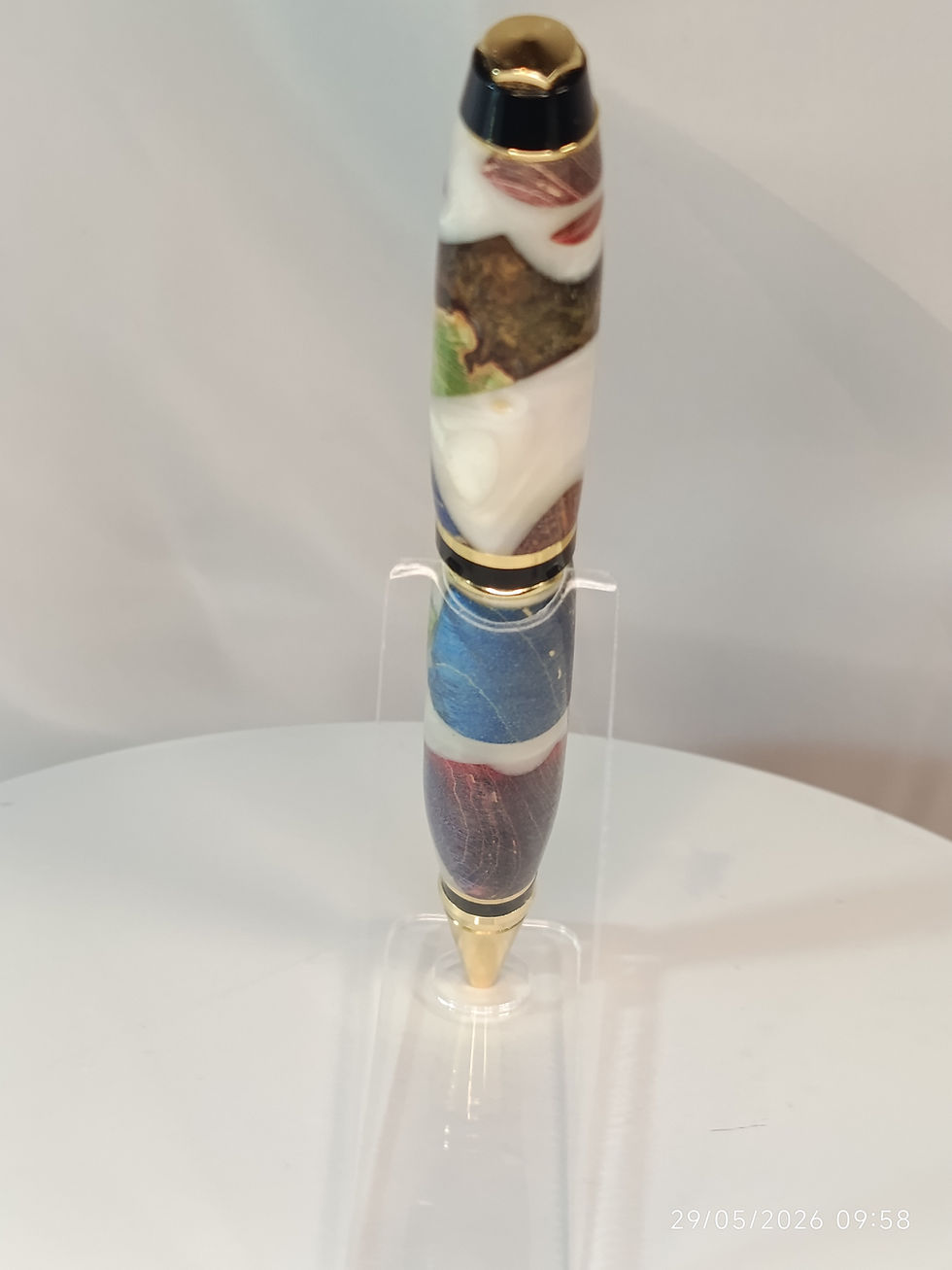 Miniatura: Penna fatta a mano con incredibile mix materiali