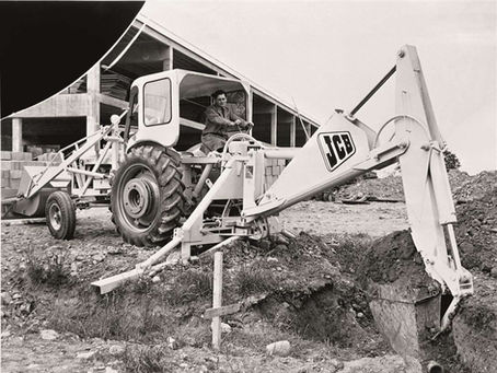 70 años de retroexcavadoras JCB