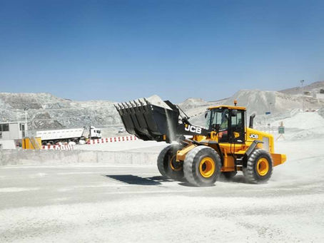 JCB lanza la cargadora de ruedas 455ZX para el mercado brasileño