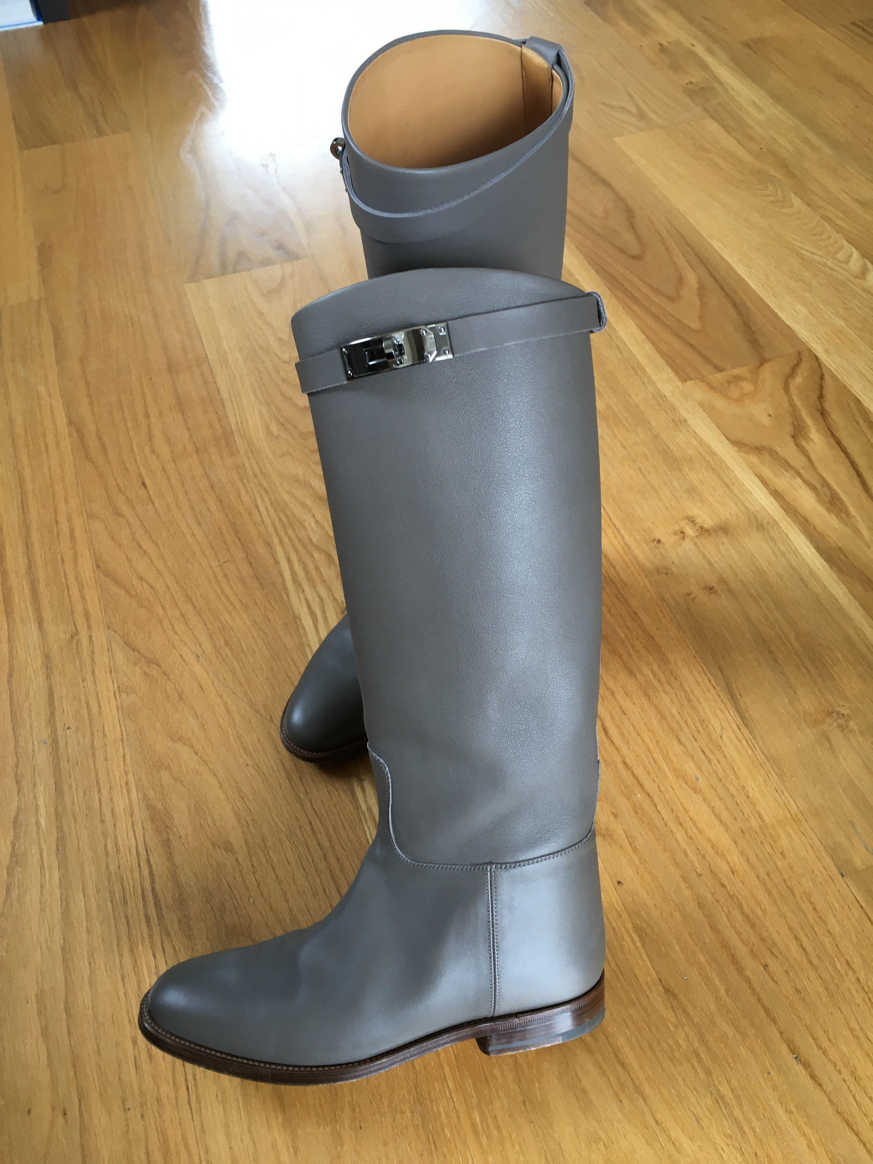 hermes boots jumping