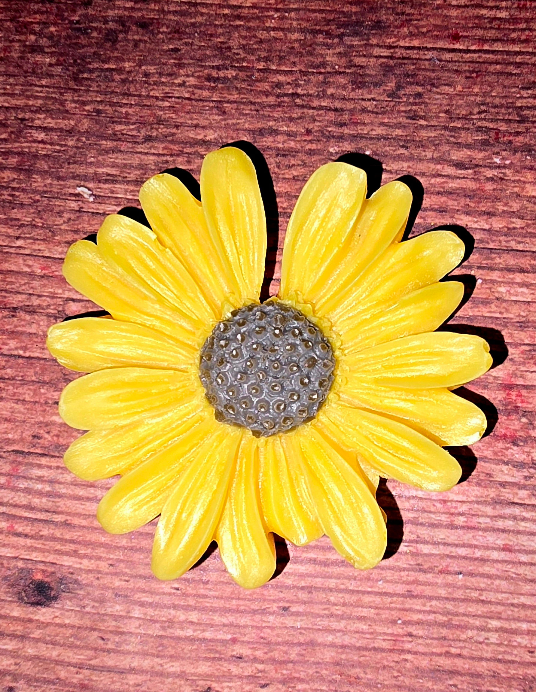 Single Daisy wax melt shape - mixed fragrances