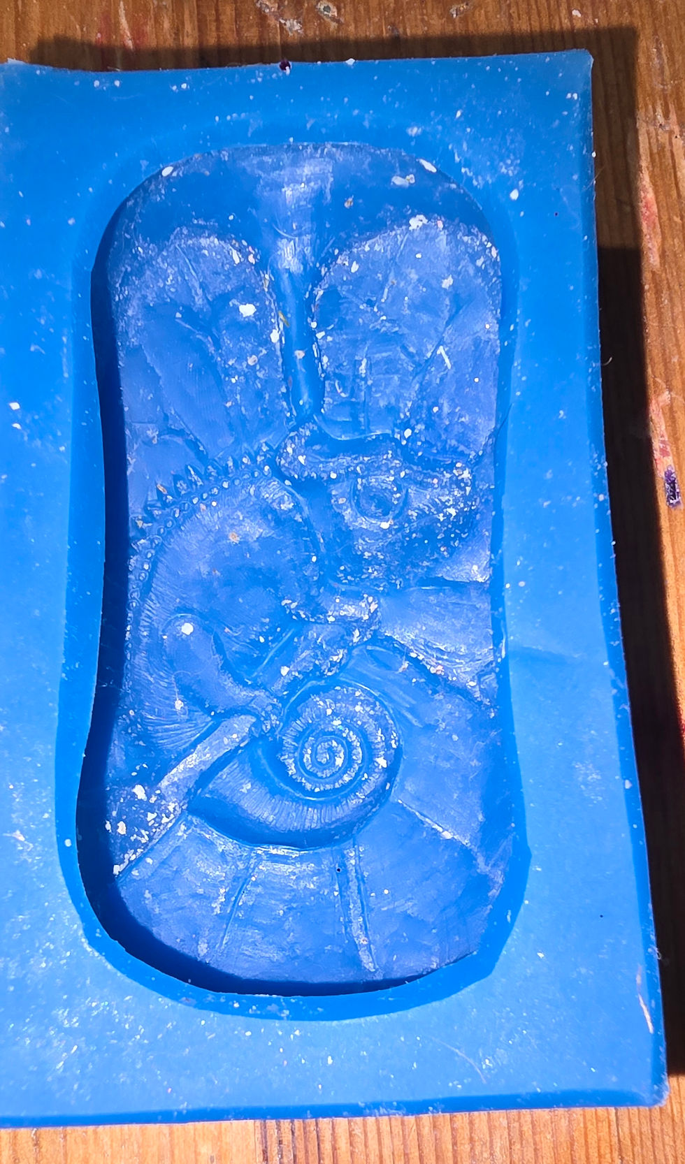 Thumbnail: Chameleon mould