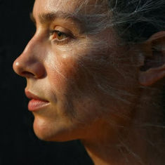 Del big bang de la conciencia a la configuración del yo. Inteligencia artificial, árboles y el umbral postantropocéntrico del sentido