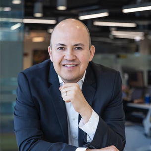 Carlos Orellana, Director General de Merz Aesthetics México, impartió conferencia magistral en el OPEN de Posgrados de la Facultad de Comunicación