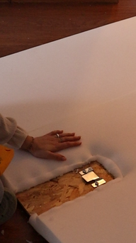 DIY tête de lit façon hôtel découpe pour connecteur de meuble