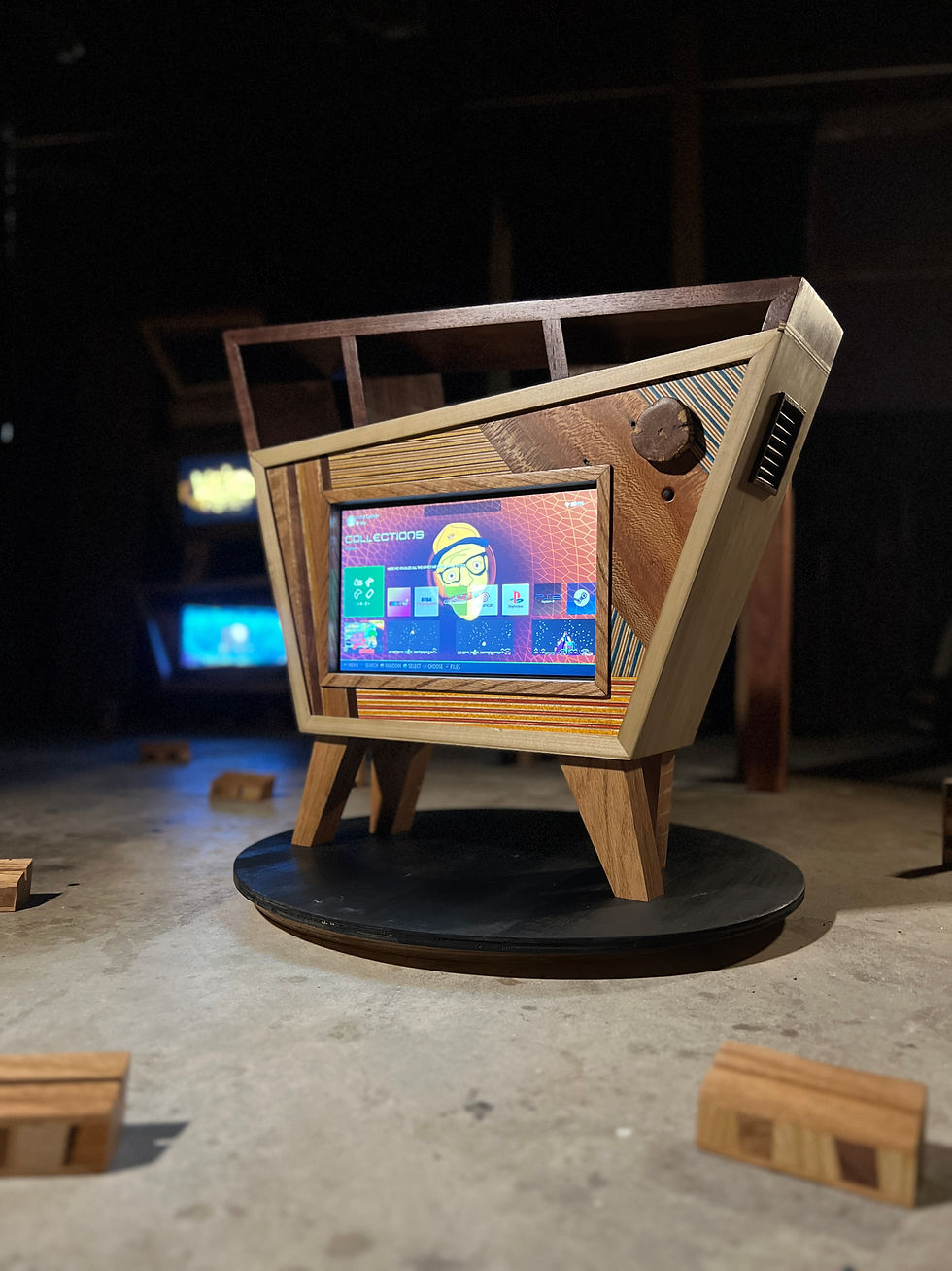 Thumbnail: Weird TV Console