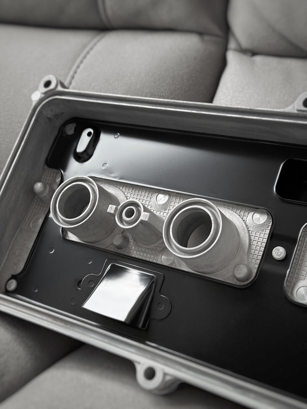 縮圖：2AZFE 引擎氣缸蓋 - Toyota