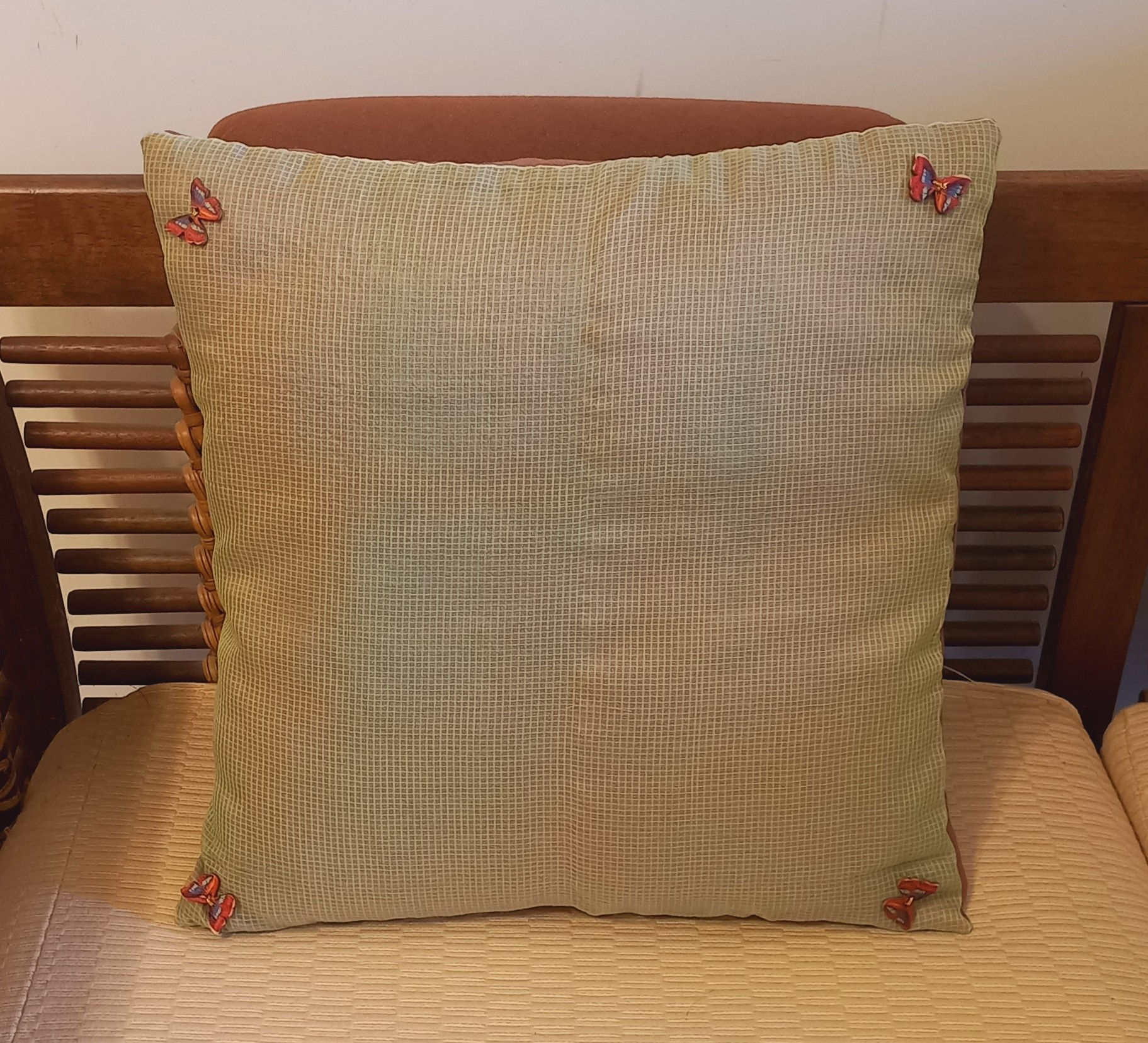 Clinkwagon Embellished Cushion Cover