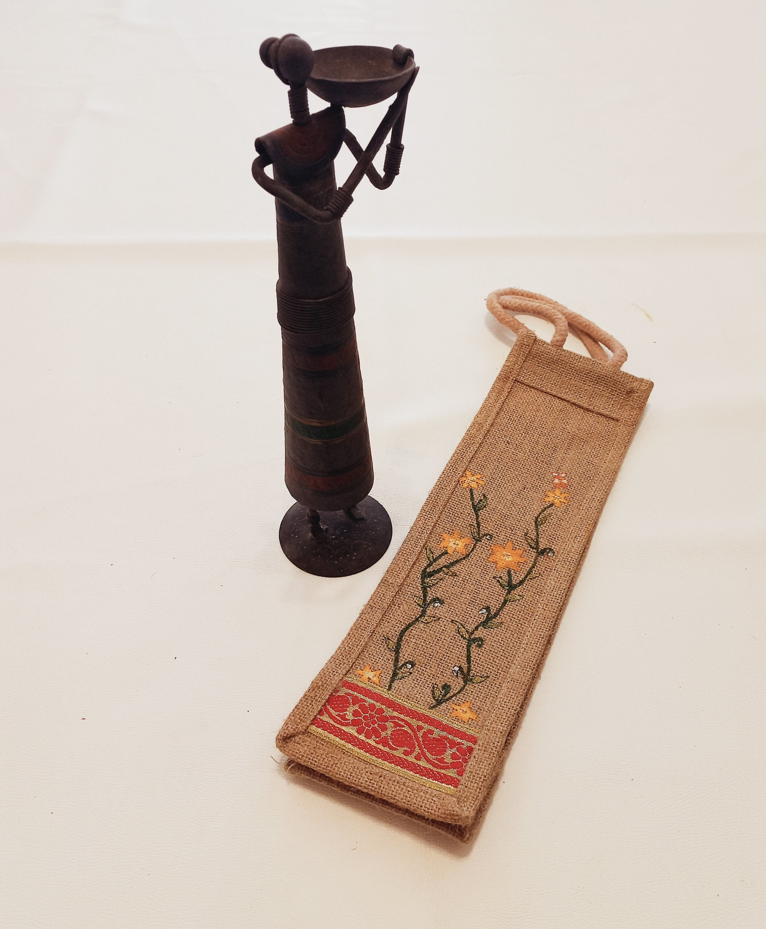 Clinkwagon Jute Hand Painted Bottle Bag