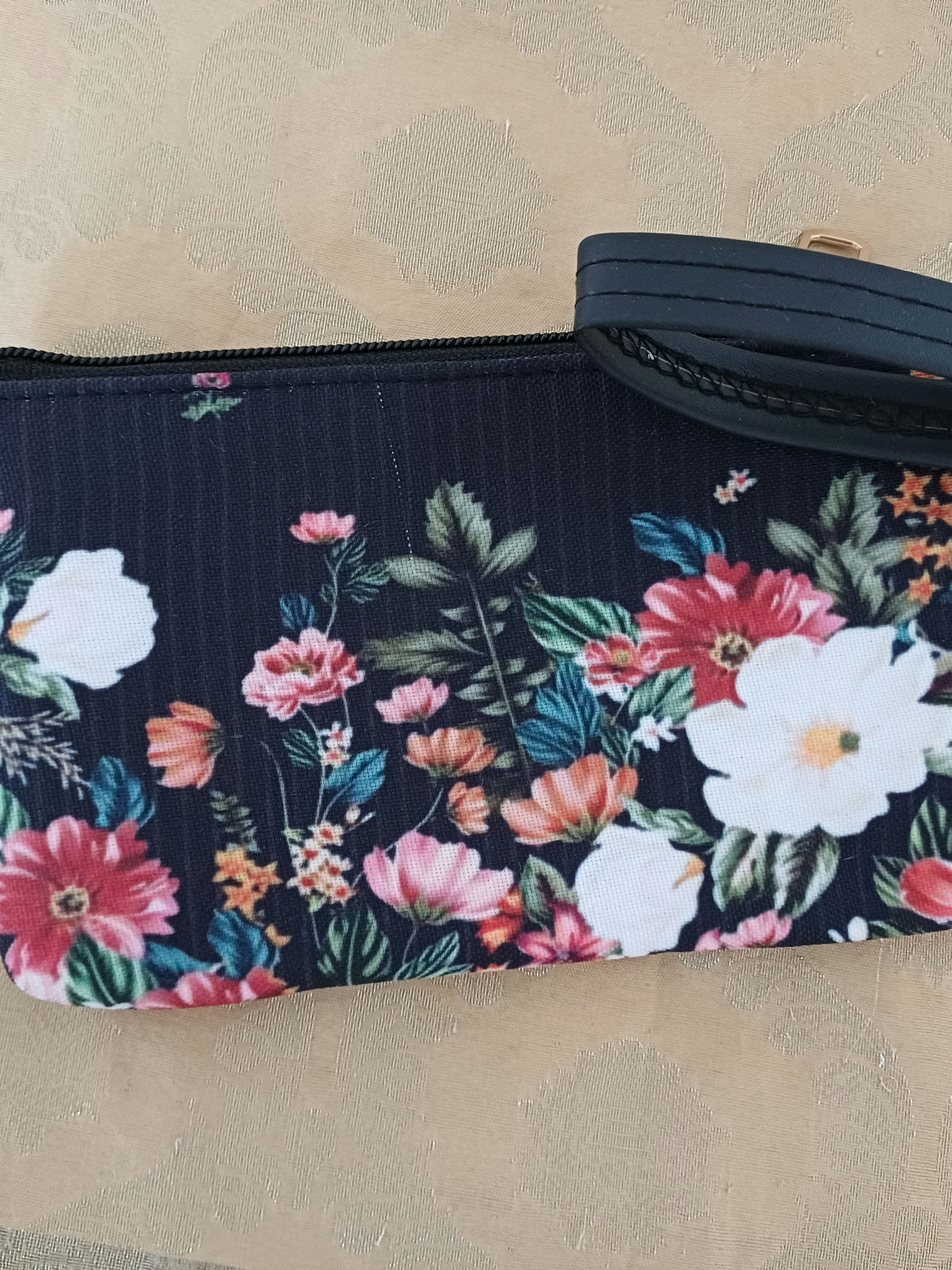 Clinkwagon Trendy Canvas Pouch