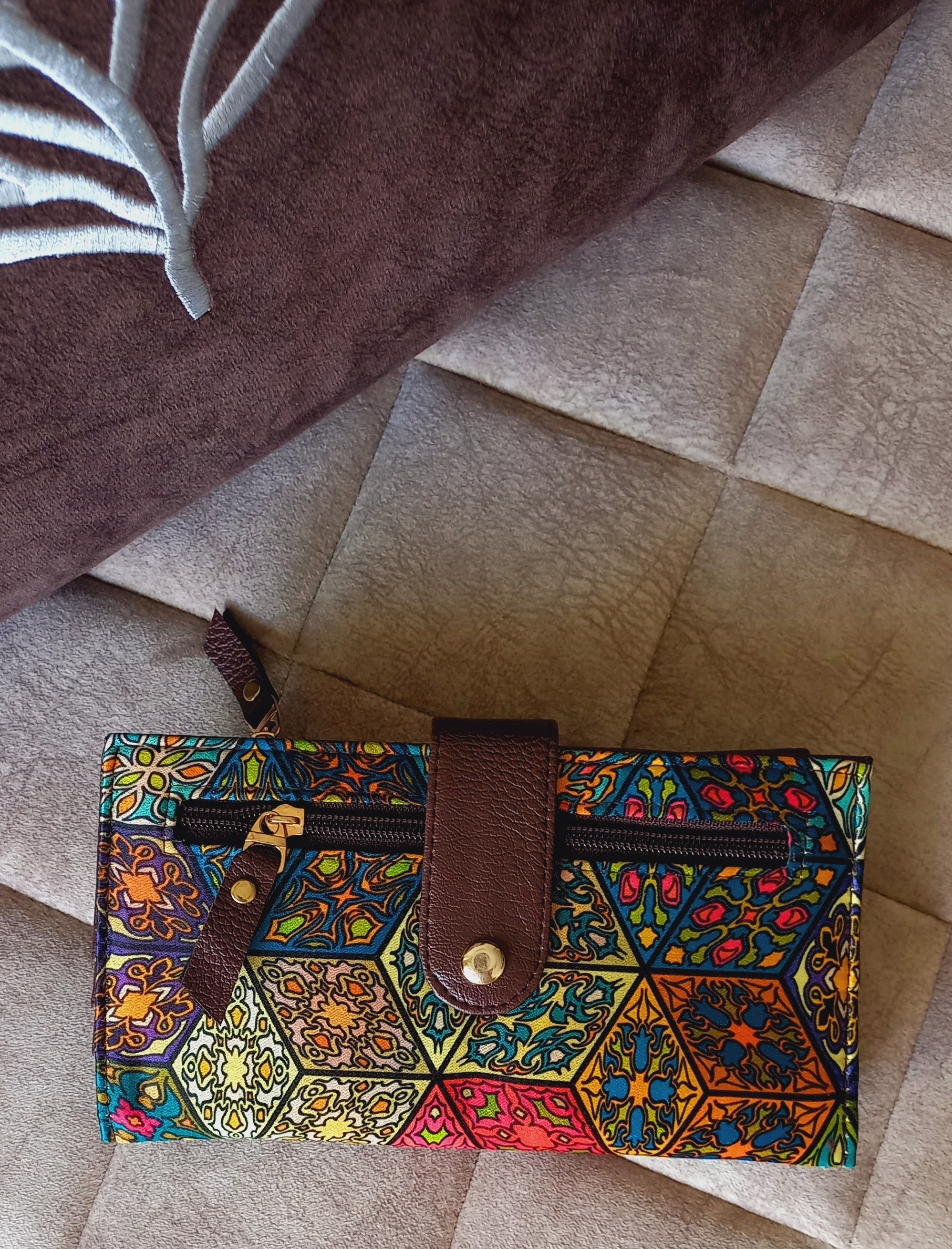 Abstract Easy Wallet