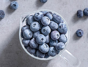 Frozen-Berries-in-a-Measuring-Cup-024_FullFrame.jpg