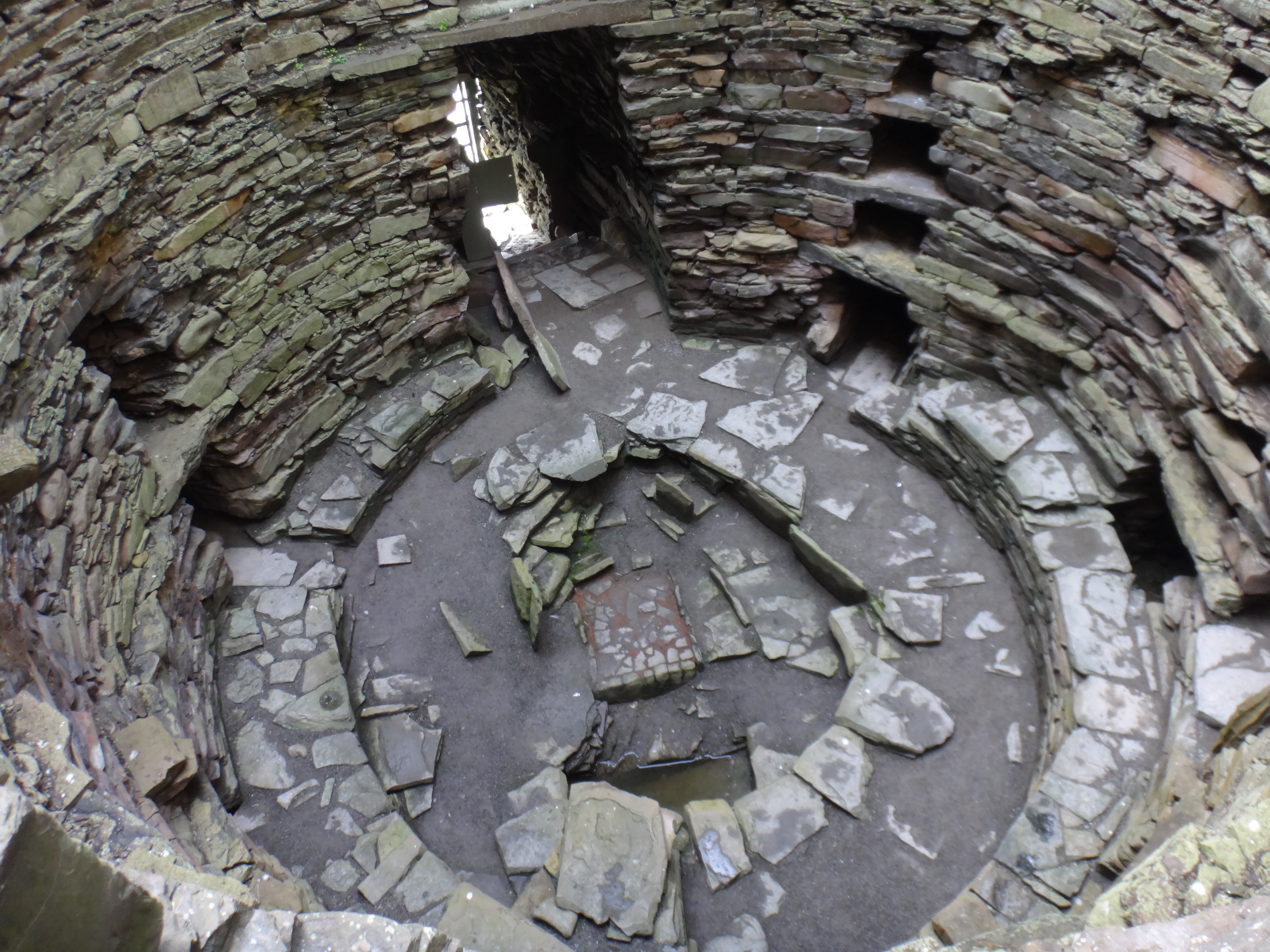 Looking into Mousa Broch