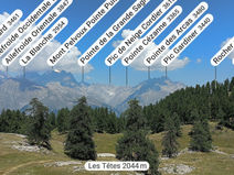 Les têtes par le lac de Charbonnière
