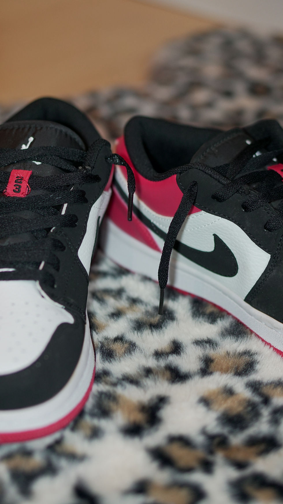 Thumbnail: Nike Air Jordan 1 Low “Black Toe”
