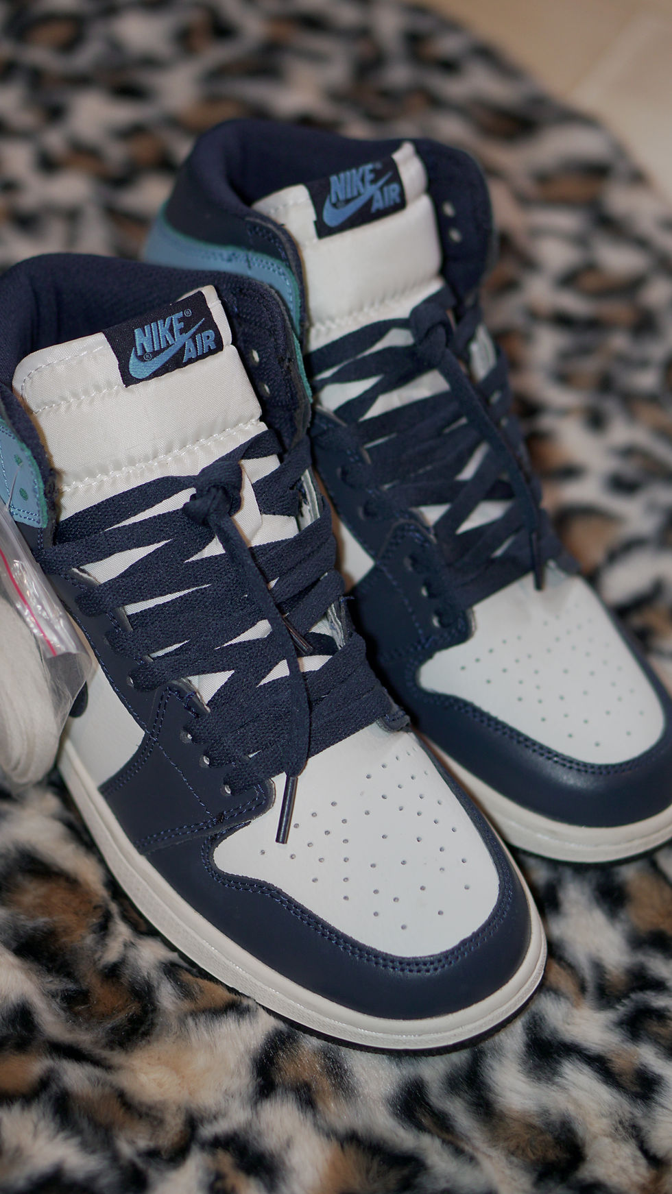 Thumbnail: Nike Air Jordan 1 - Obsidian high 