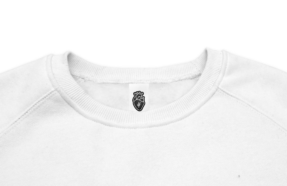 Miniature : Pull Col Rond Coeur Brodé