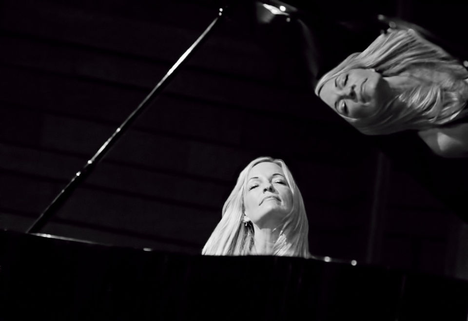 Lisa-Hilton-jazz-performing-9844.jpeg