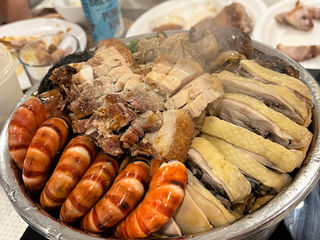 「 雙城記|澳洲農曆新年沒有放假|星期六年二十七 團圓飯 |第一次吃盆菜 | 你今年怎麼過年🧨 」