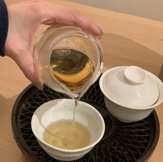 「 雙城記 |身體也有關機沈睡的時候 |香香鍋變菜菜鍋 |秋天樹葉紅 |一席茶喚醒自己 」