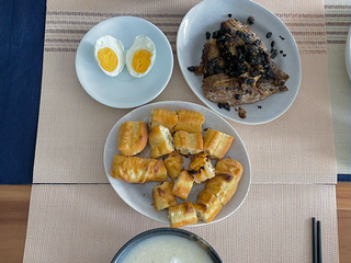「 Meera廚房|茶當酒 |酪梨培根蛋番茄土耳其麵包三明治 |清粥小菜 |香餅 配 茶 」