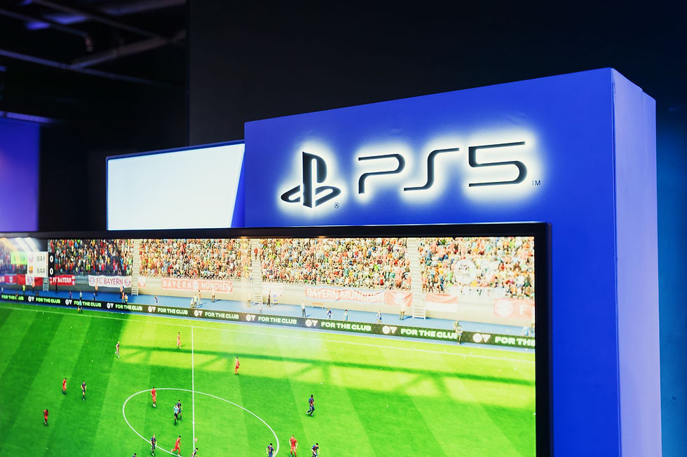 PlayStation Plus e capas dos jogos anunciados em imagem real usada na cobertura da matéria