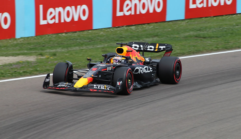 Max x 100: onde assistir ao vivo e quem enfrenta Verstappen no desafio de kart