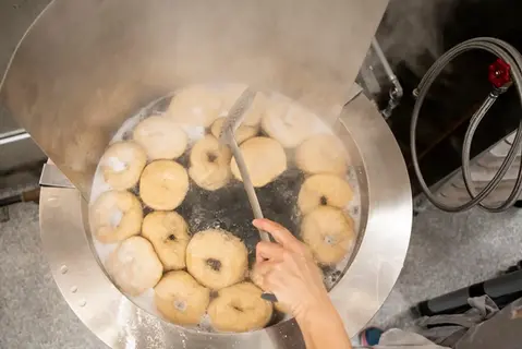 boiling bagels