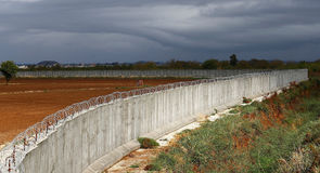 Border wall